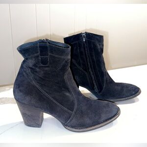 PAUL GREEN Suede Ankle Booties